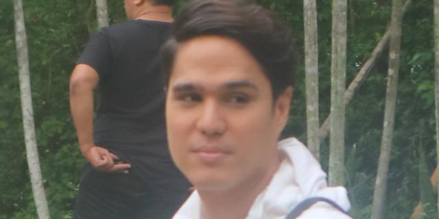 Kumpulan Sinetron Ariel degan Pose Kerennya