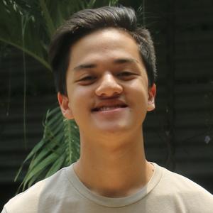 Kumpulan Sinetron Senyuman Idrus yang Manis