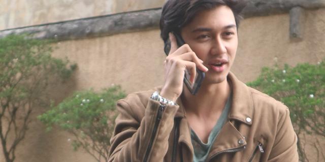 Kumpulan Sinetron Mirza dan Motornya Yang Sama-sama Keren