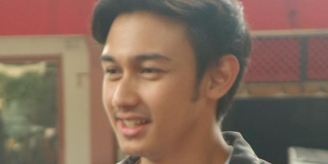 Kumpulan Sinetron Aura Tampan Mirza