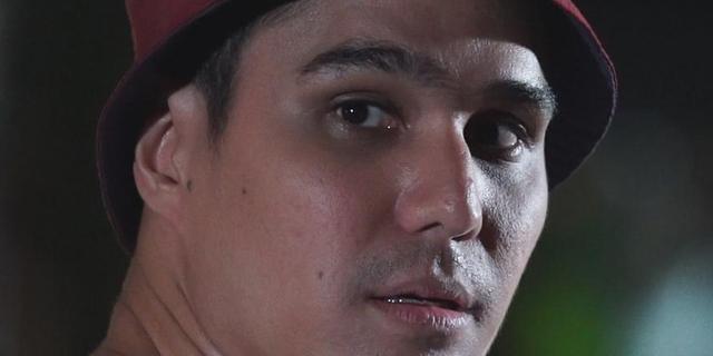 Kumpulan Sinetron Ariel dan Topi Bucketnya