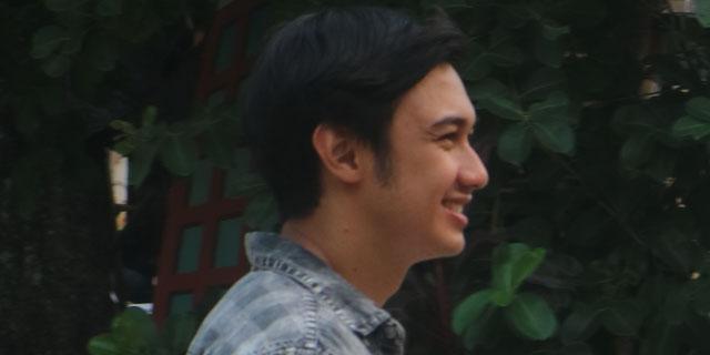 Kumpulan Sinetron Mirza dan Pose Jalannya